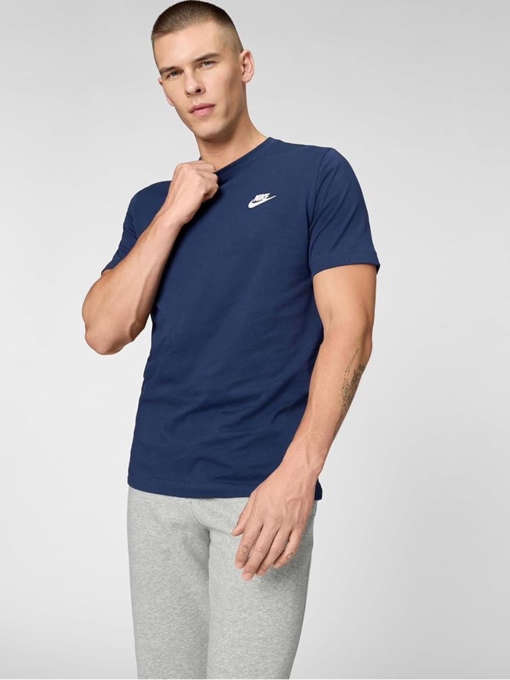 Nike Men's Club Logo T-Shirt